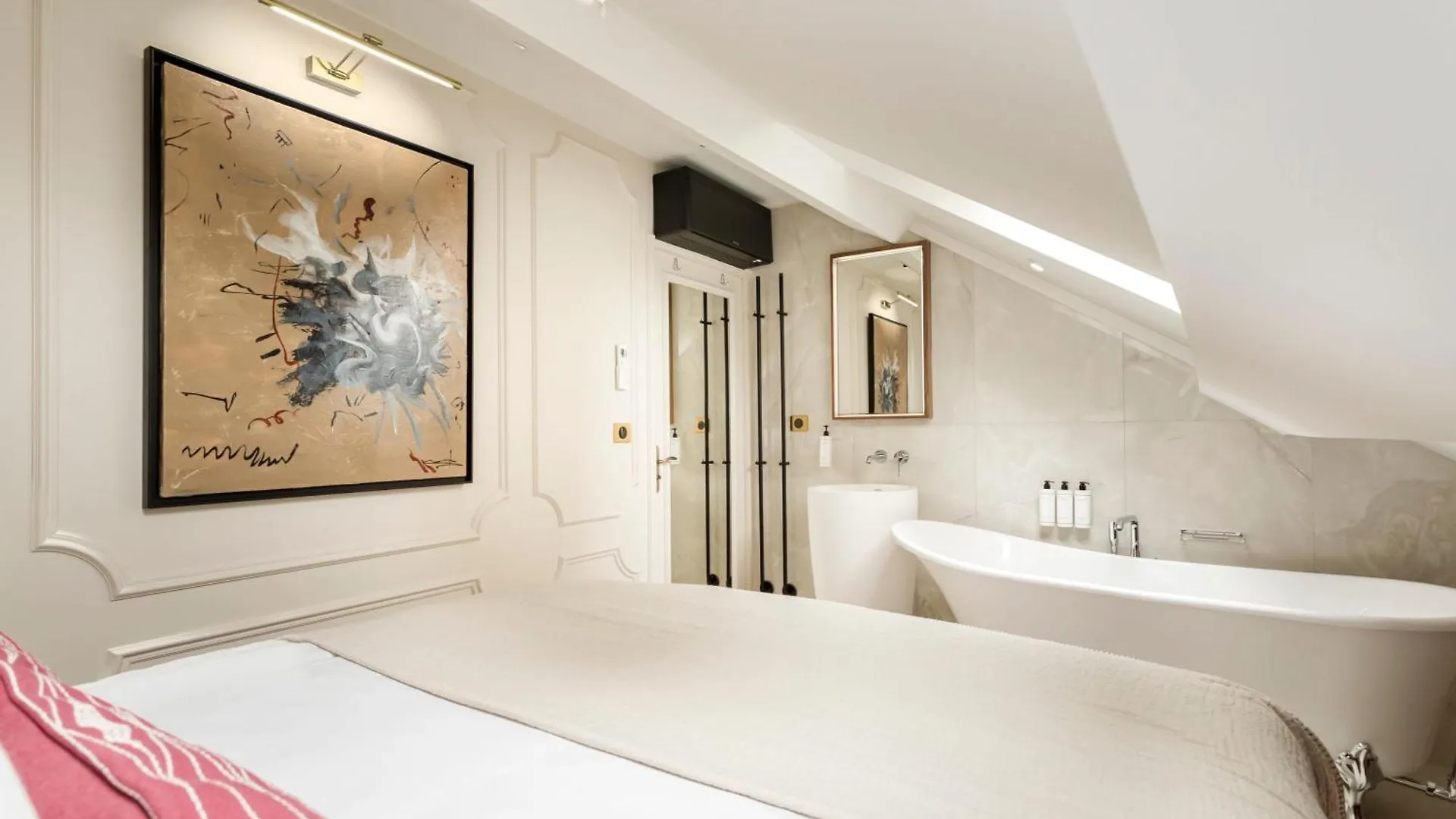 Merveil - Luxury - Champs Elysees - St Cyr I
